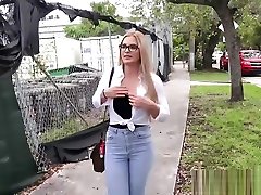 Nasty babe Sloan Harper gets her glasses blurred with spunk