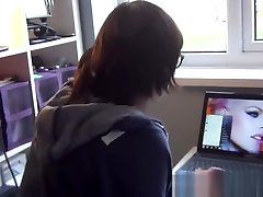nerdy bamboccio succhia cazzi nerd