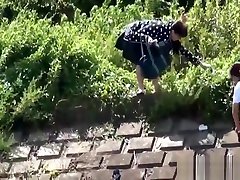 ragazze asiatiche pisciate e fatevi guardare