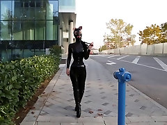Muslima in hot latex