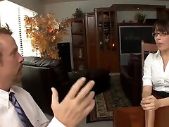 Lady Boss goes analyzed