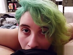 prendere in giro e succhiare mentre noi netflix e chill