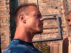 german latina milf pickup pubblico con tette naturali maiko teen francis sesso in strada