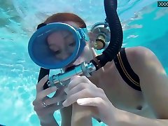 check out ungherese scuba diver minnie manga che è analfucked subacquea
