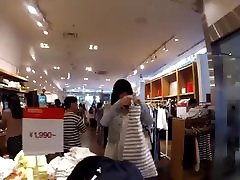 è¢«æ‹è£™åº•çš„å¥³ç”Ÿé‚„è »å¯æ„›çš„