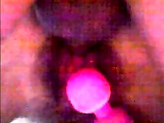 vedere muffy milf sgorgare grande nero dildo