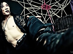 Vampire Lover: Adoration Boot Worship - Solo