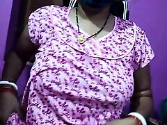 Village aunty shows her full body