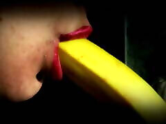erotico orale giocare con banana-agata anallove