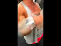 bíceps de muscle girl