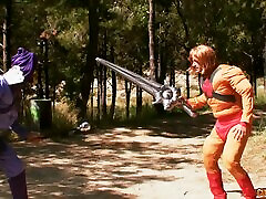 cosplaying para gra a bitwa gra następnie idzie do domu do pieprzyć