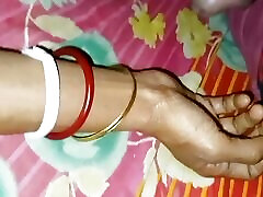 Desi College Bhabhi Hot And Sexy Fucking Her fan compliamt Pussy